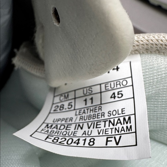 Asics Gel/Diablo  Beige Suede Sneakers with Red and Gray Accents - Picture 5 of 6